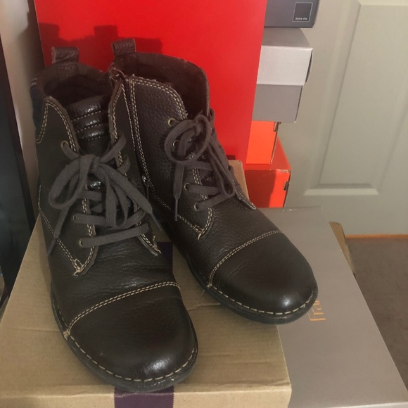 Clarks lace-up leather ankle boots booties brown - Picture 2 of 2